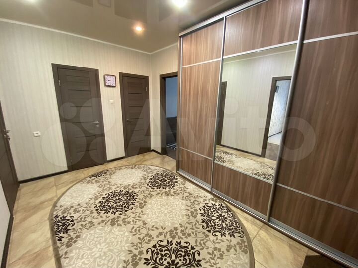 2-к. квартира, 75 м², 1/17 эт.