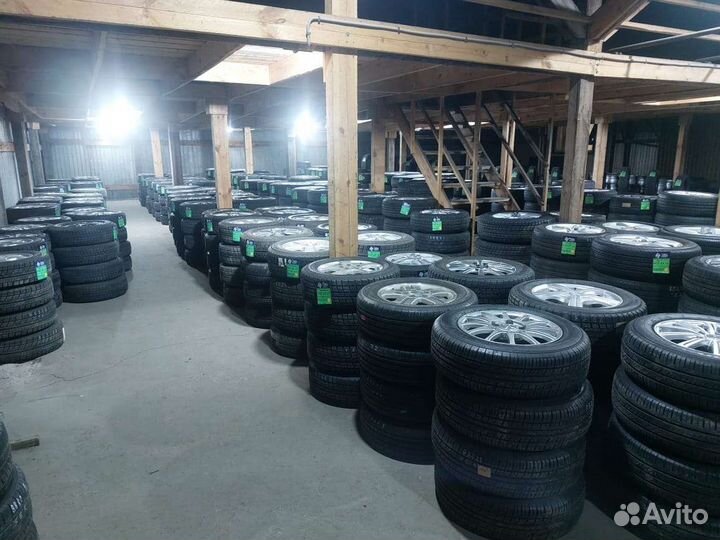 Yokohama BluEarth AE01 175/70 R14