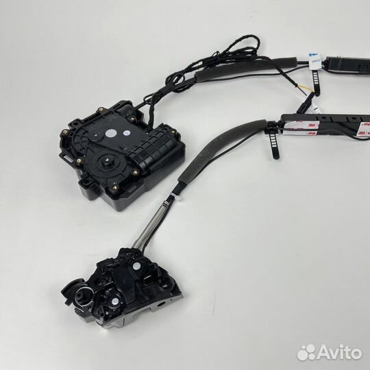 Доводчики дверей Lexus LX570 07-16г