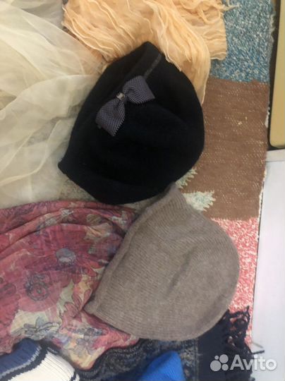 Шапки и платки, шарфы