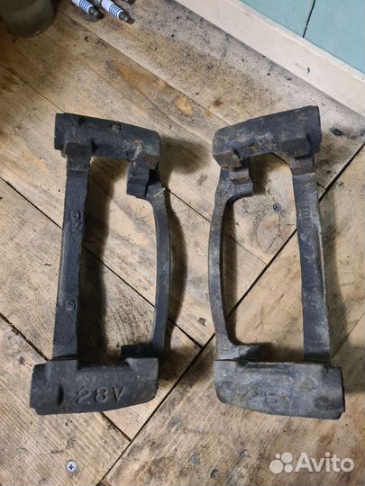 Суппорта Toyota Camry v40