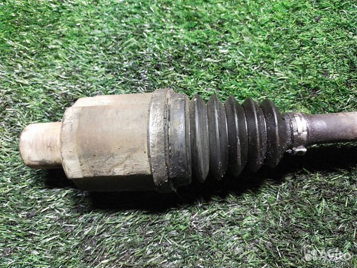 Полуось передняя левая Renault Duster