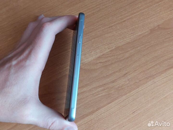 Телефон Samsung galaxy a3 2016