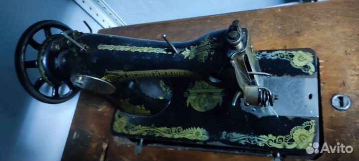 Швейная машинка зингер ножная