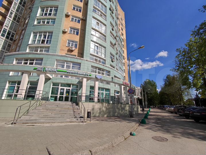 Помещение с арендатором 552.5 м²