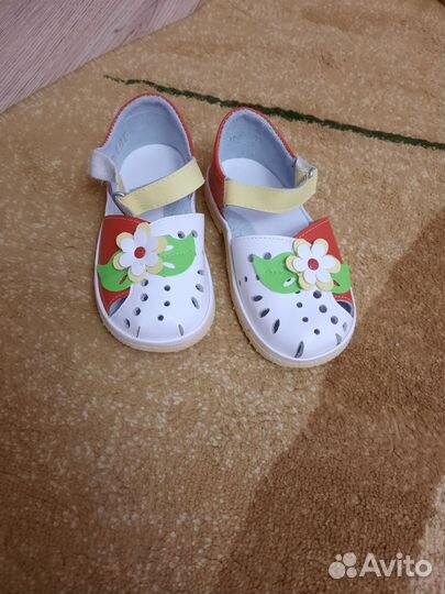 Сандалии для девочки