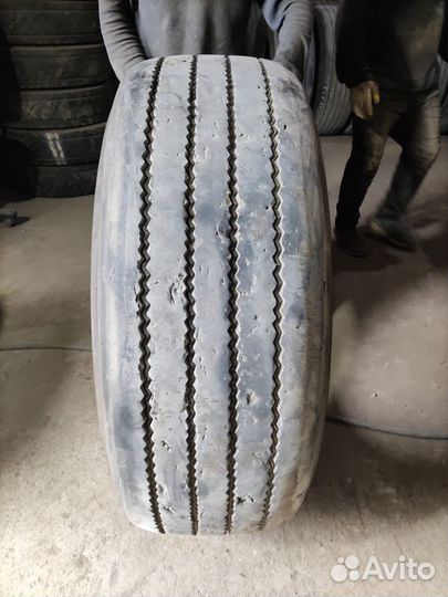 Грузовая шина бу 385 65 R22.5 Michelin