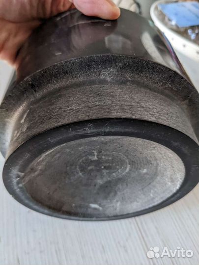 Ступа икеа и стеклянные кружки с двойным дном