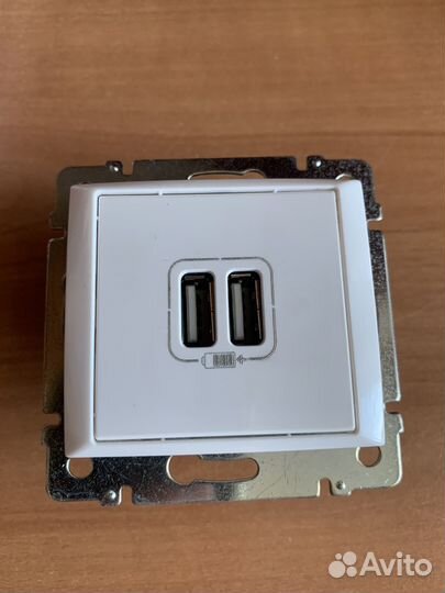 Розетка Legrand