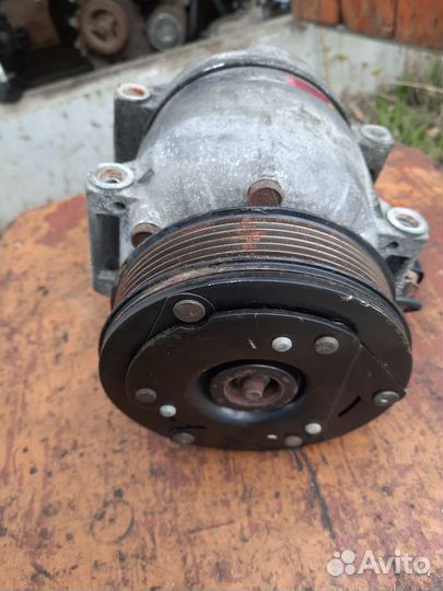 Компрессор кондиционера Ssang Yong Rexton 2010