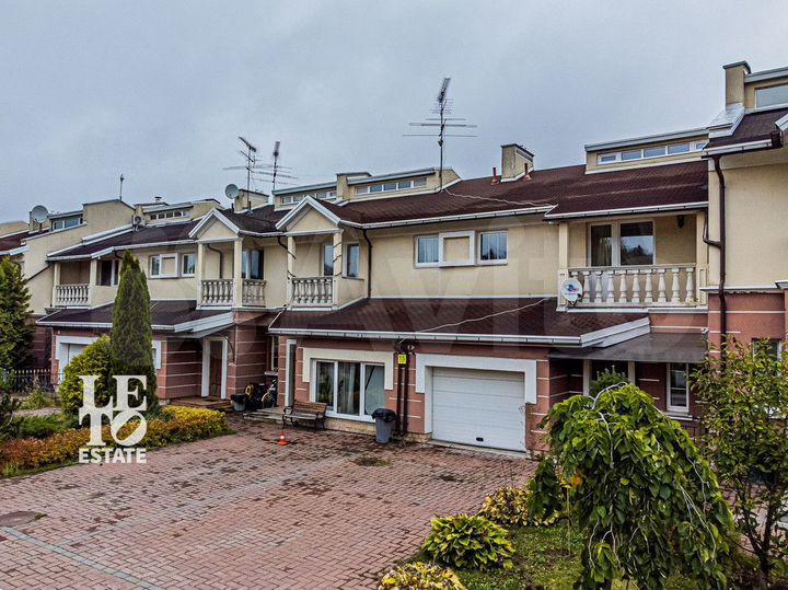 Таунхаус 170 м² на участке 2,7 сот.