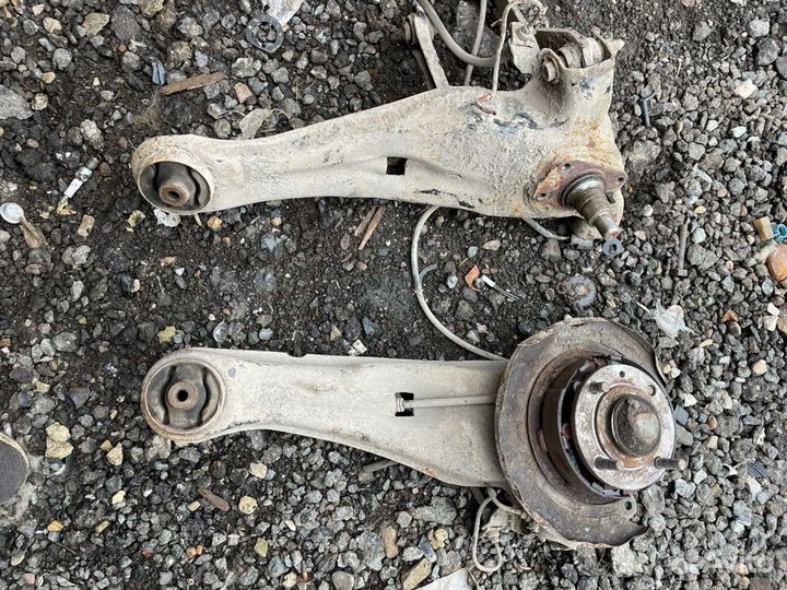 Ланцер 9 рычаг задний