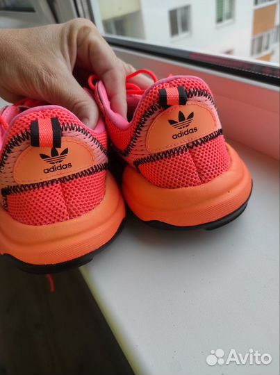 Кроссовки adidas 37