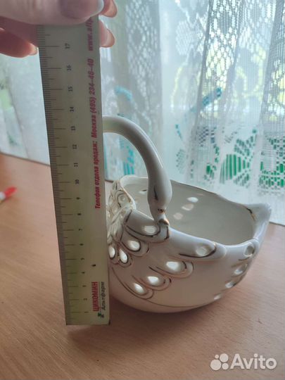 Статуэтка лебедь