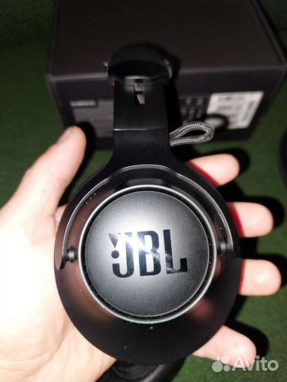 Беспроводные наушники jbl club one