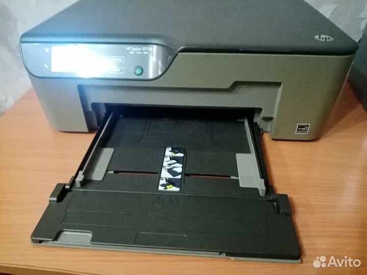 Струнный цветной принтер HP