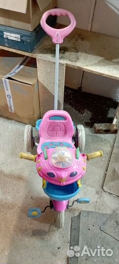 Детский велосипед трёхколёсный