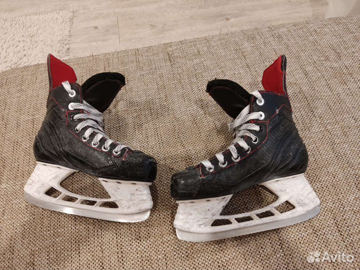 Коньки хоккейные