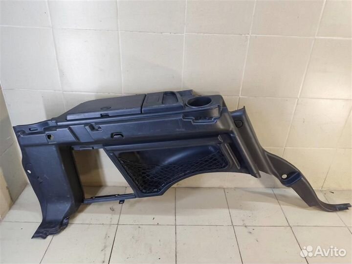 Обшивка багажника левая Land Rover Discovery 4 20