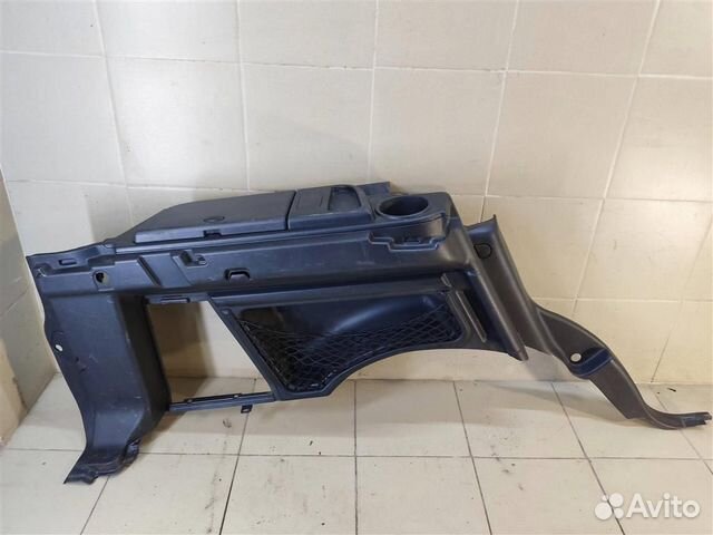 Обшивка багажника левая Land Rover Discovery 4 20