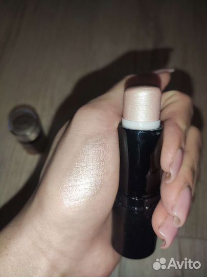 Хайлайтер для лица