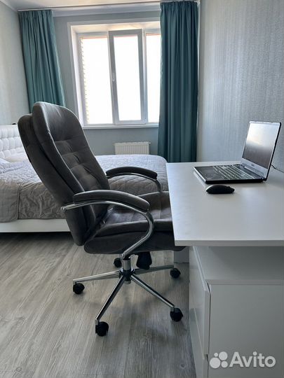 Офисный кресло руководителя Chairman Home 795