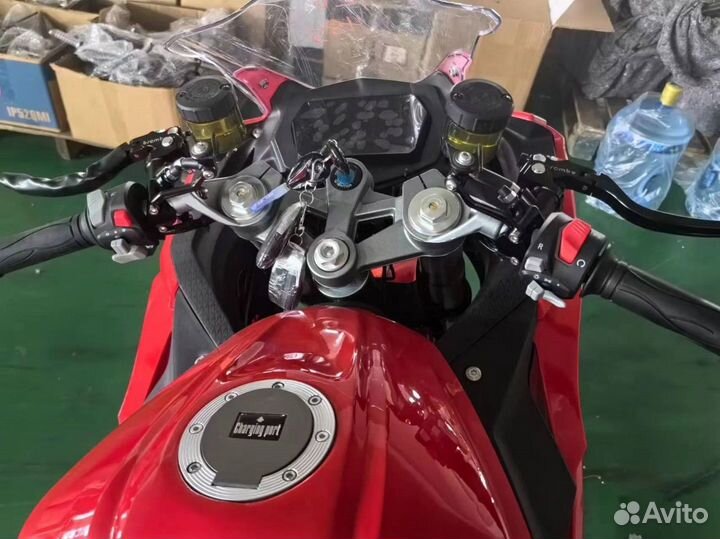 Электромотоцикл yamaha R3