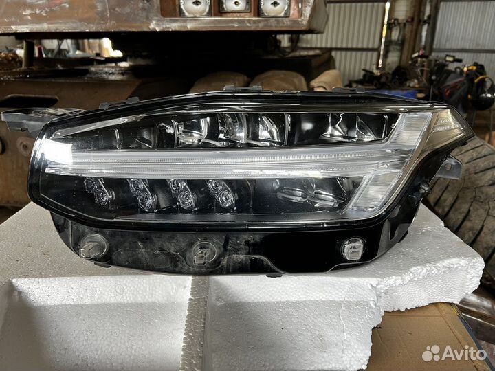 Фара левая xc90 II 2015-2018