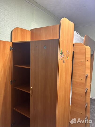 Двухъярусная кровать бу с матрасами