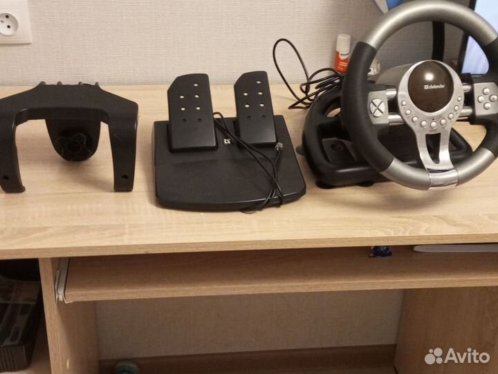 Игровой руль с педалями для пк