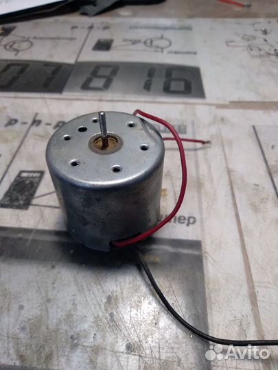 Моторчики для кассетных ауди магнитофонов