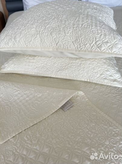 Zara home покрывало с рельефным дамасским узором