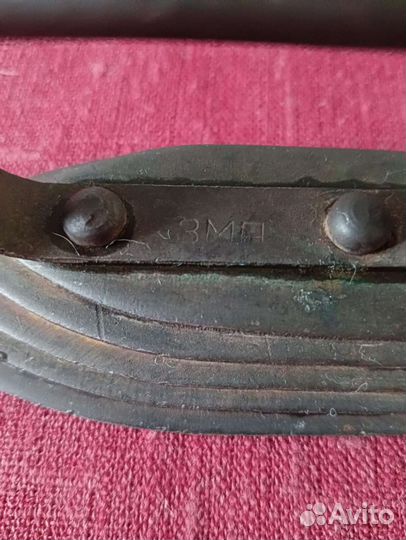 Старинные манжетные утюги