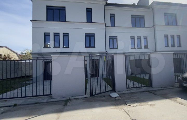 Таунхаус 185 м² на участке 2,1 сот.