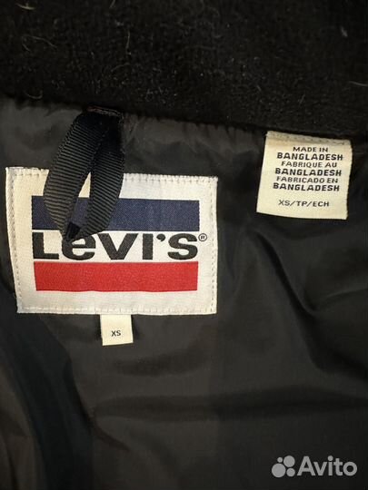 Пуховик levis женский