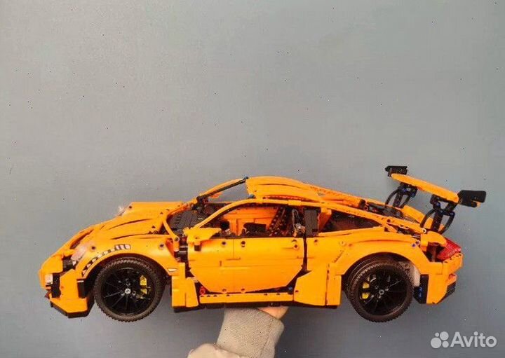 Конструктор Porsche 911 GT3 RS в ярком цвете