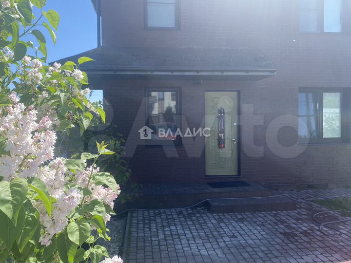 Дом 150 м² на участке 8,5 сот.