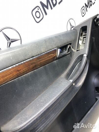 Обшивка двери передняя левая Mercedes R-Class W251