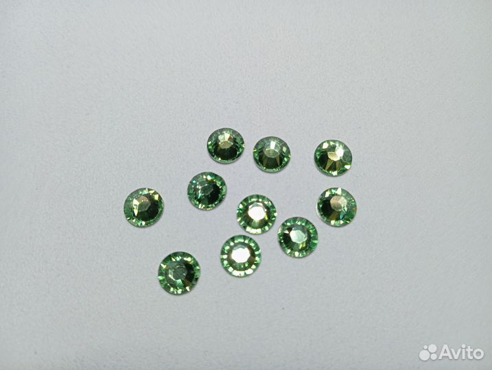 Стразы Swarovski Hotfix SS34 10 шт