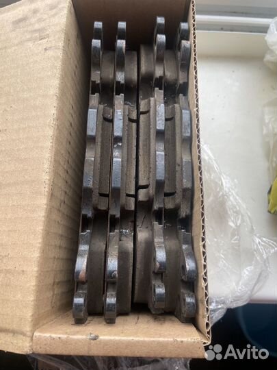 Передние тормозные колодки range rover