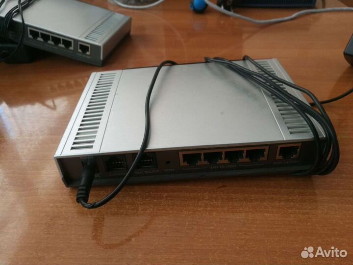 Маршрутизатор zyxel zywall 2 Plus