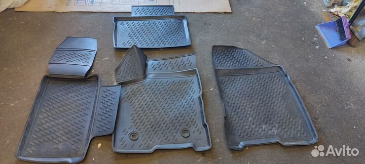 Автомобильные коврики на лада Веста