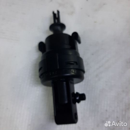 Активатор замка двери вакуумный W140 А1408001775