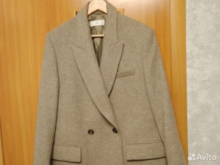 Пальто женское демисезонное. 80проц.шерсть