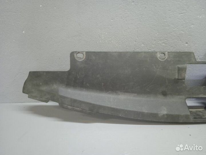 Накладка радиатора Mitsubishi Outlander Xl 2010