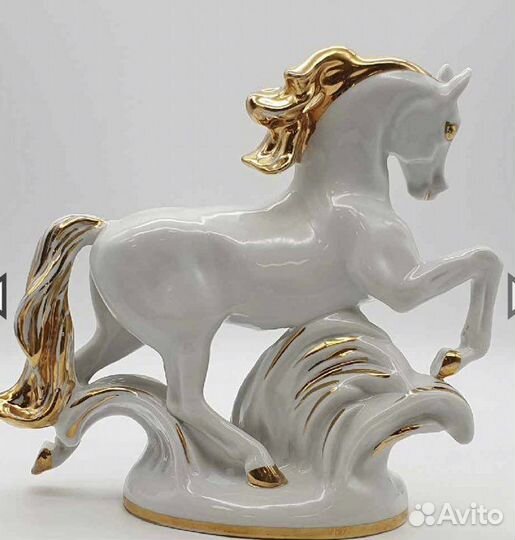 Фарфоровые статуэтки СССР Конь