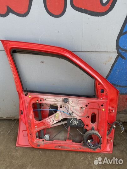 Передняя левая дверь Volkswagen Pointer
