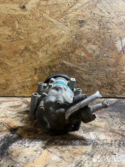 Компрессор кондиционера Рено Логан Сандеро