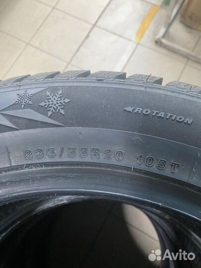 Tracmax X-Privilo S500 235/55 R20 105T