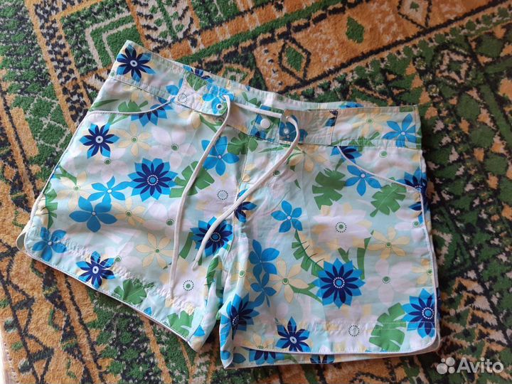 Шорты почти новые